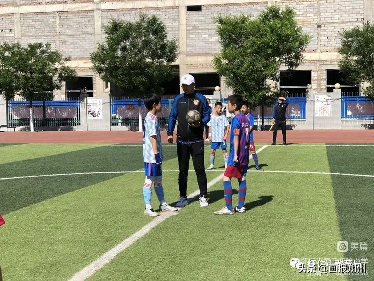 怀仁小学足球比赛视频,怀仁市第一届中小学足球比赛
