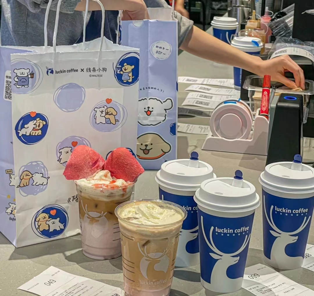 县城的咖啡店，一杯30元，日入27000元，怎么做到的？