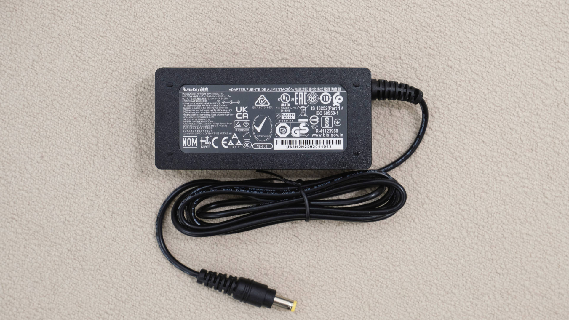 居家办公不再狼狈，可以放进包里的电脑主机：零刻SEi10