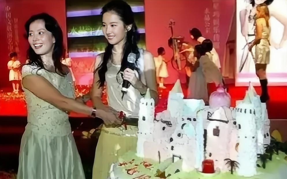 拥有10亿豪宅的10位女明星,盘点拥有豪宅的女明星