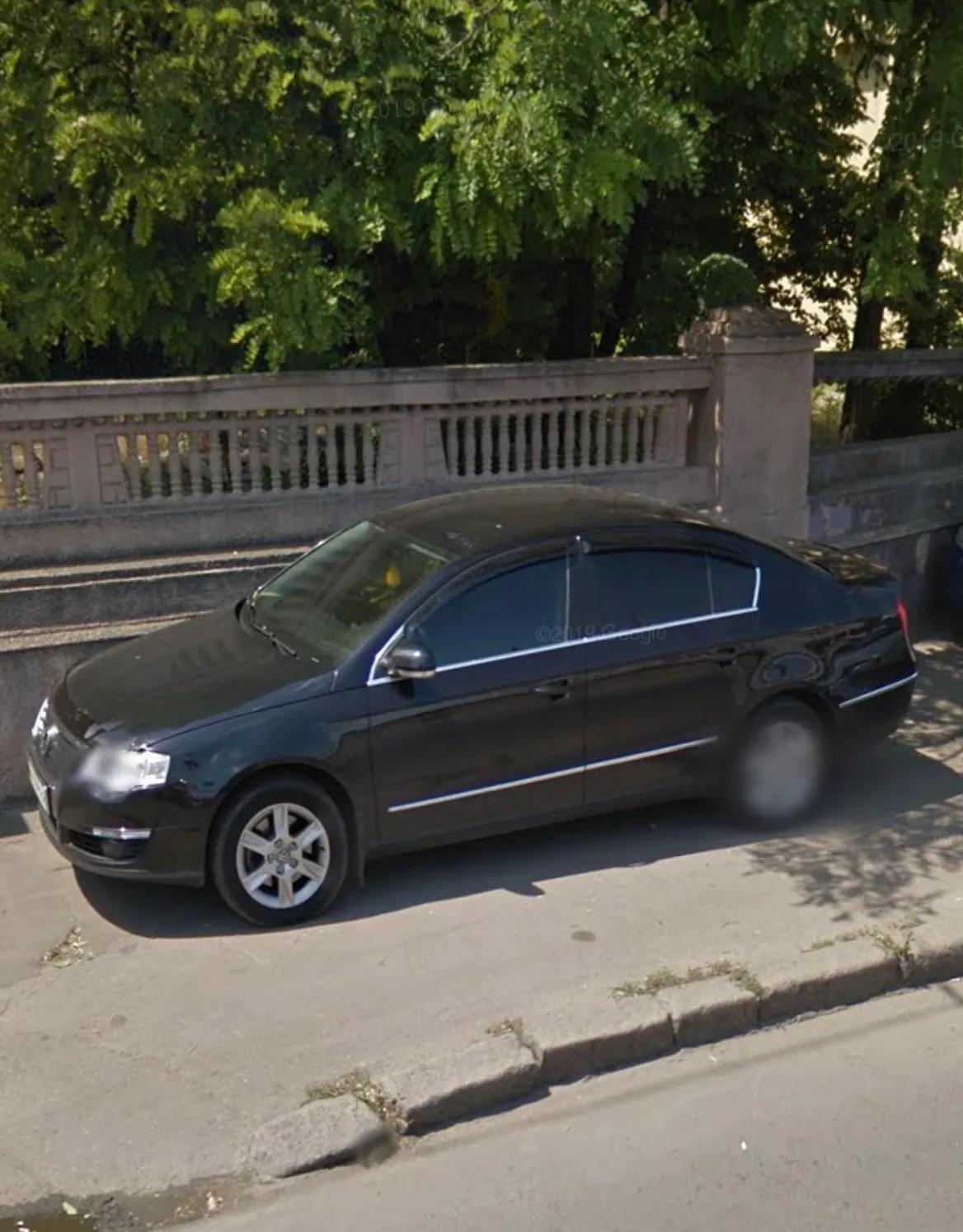 乌克兰敖德萨街头老车、日系车多，但俄罗斯车很少