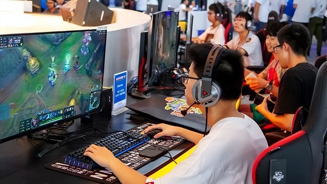 游戏行业哪个公司最赚钱,大型游戏公司靠什么赚钱