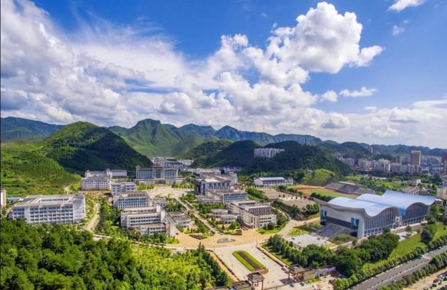 贵州黔东南大学要来了，地处凯里市，为何不是更名却是恢复校名？