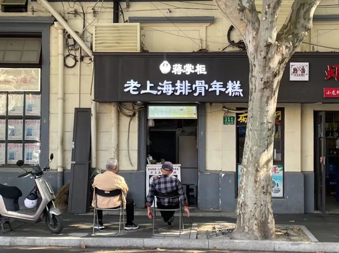 梧桐区的五金店，都是长久又顽强的存在