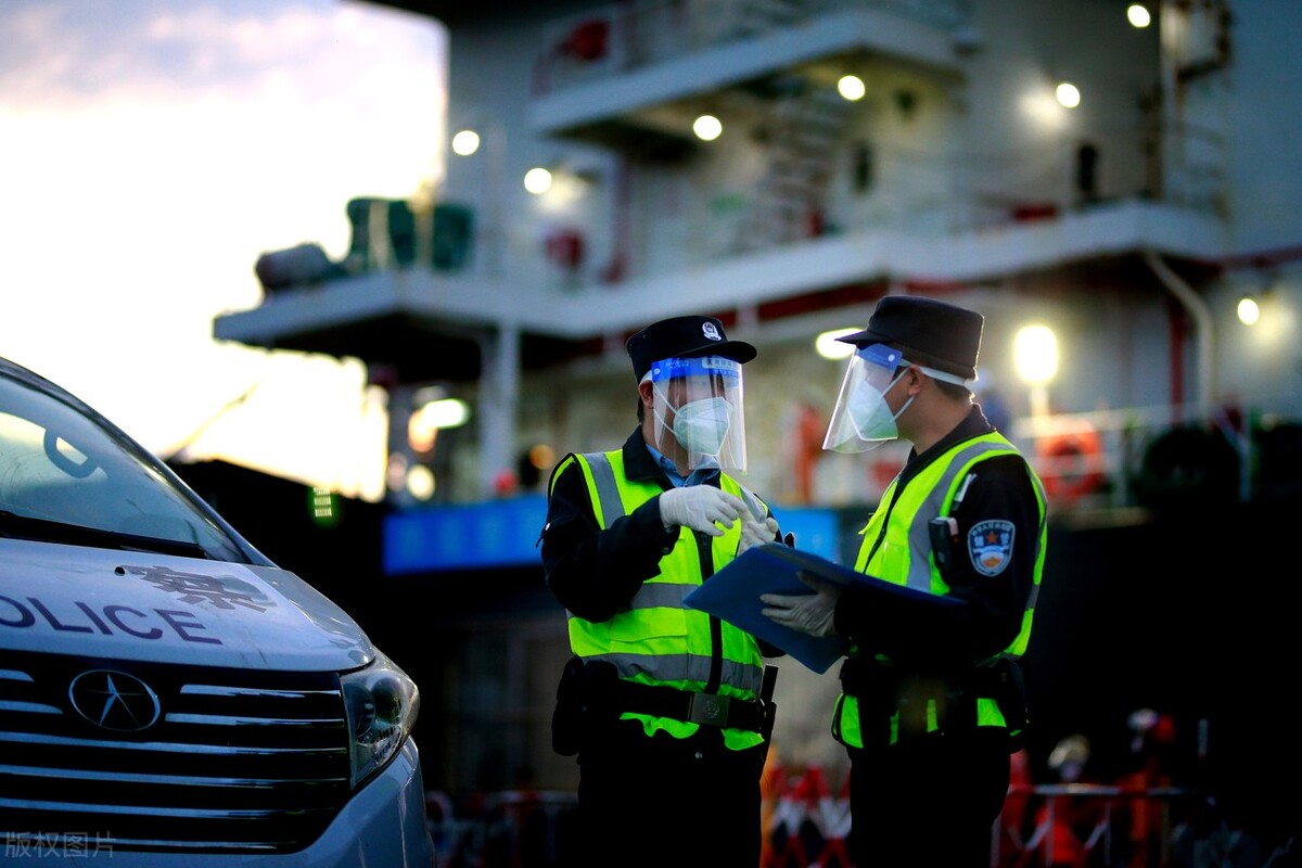 辅警工资4100扣完五险还剩多少,市局优秀辅警有什么好处