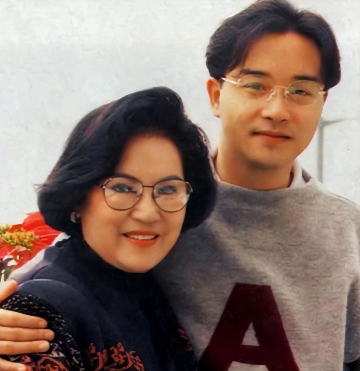 你回来吧李香琴谭炳文年轻时候,游龙戏凤谭炳文李香琴电视剧片段