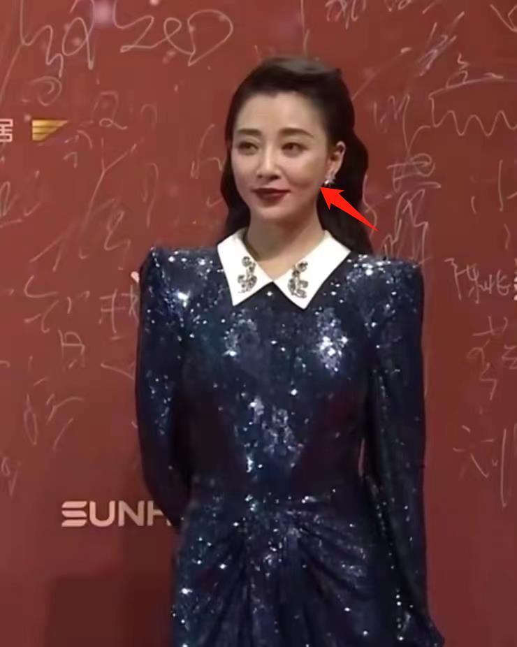 曾黎的苹果肌、孙俪的副乳、天仙的法令纹,女星生图暴露人间真实