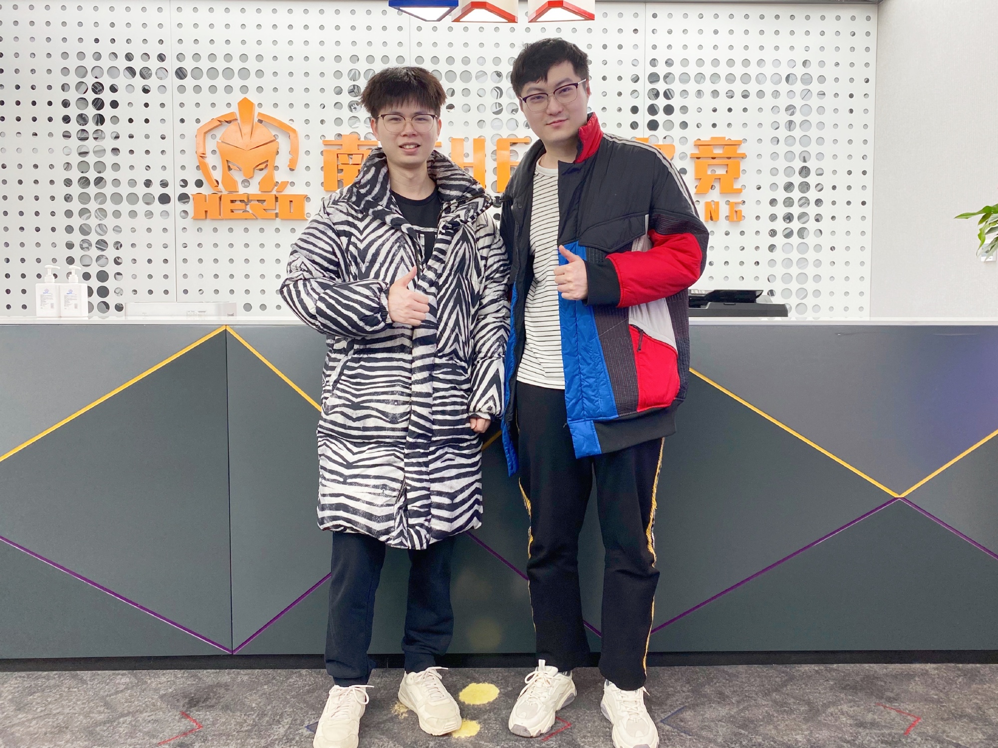 hero久哲去看比赛了,南京hero久哲培养了一半的kpl选手