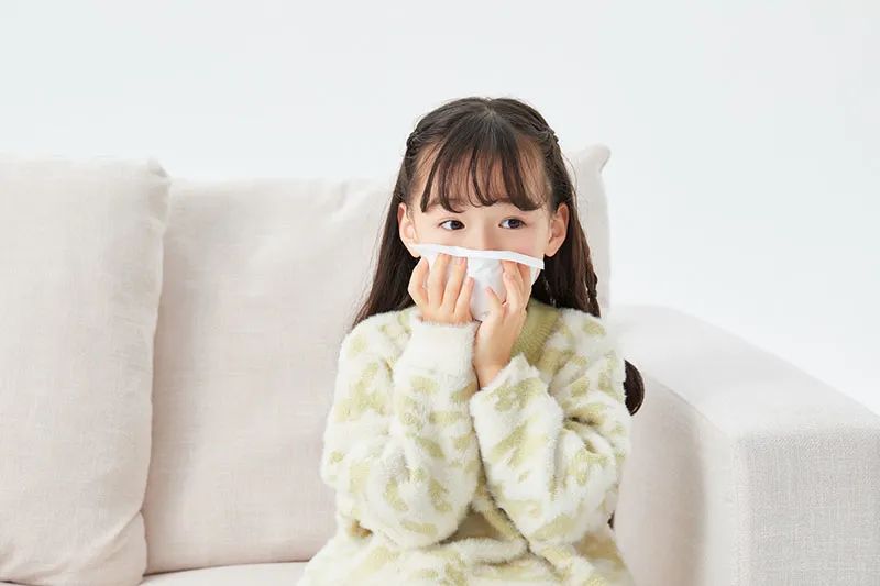 上呼吸道感染低烧反复发作的原因,宝宝感冒导致呼吸道感染