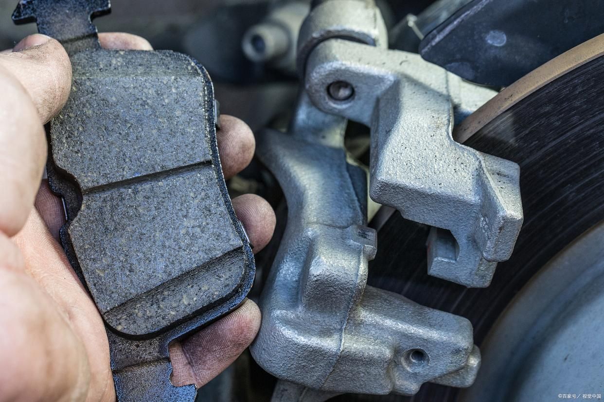汽车刹车分泵异响有什么办法解决,glc300刹车异响怎么解决