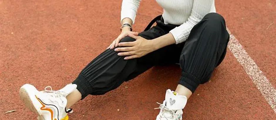 走多了膝盖疼，咋回事儿？用这几招，膝盖不再疼