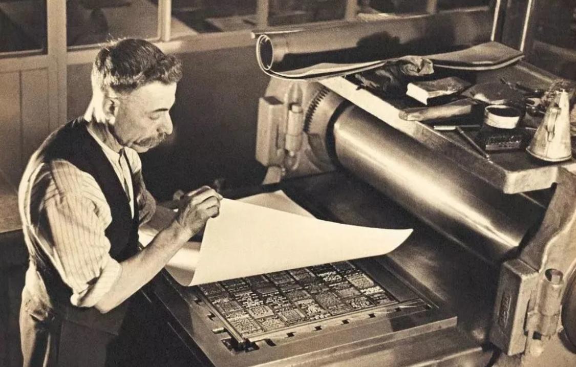 印刷机是15世纪50年代发明的吗,直接促成印刷术诞生的重大发明