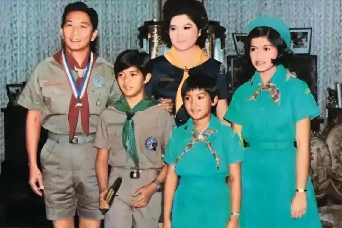 世纪巨贪马科斯,独裁统治20年,狂贪数百亿美元家中黄金成吨