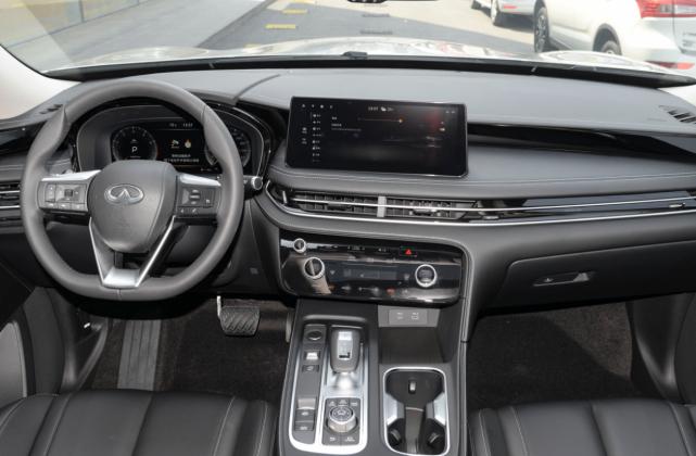 2022英菲尼迪qx60对比宝马x3,英菲尼迪qx60和宝马x3哪款好