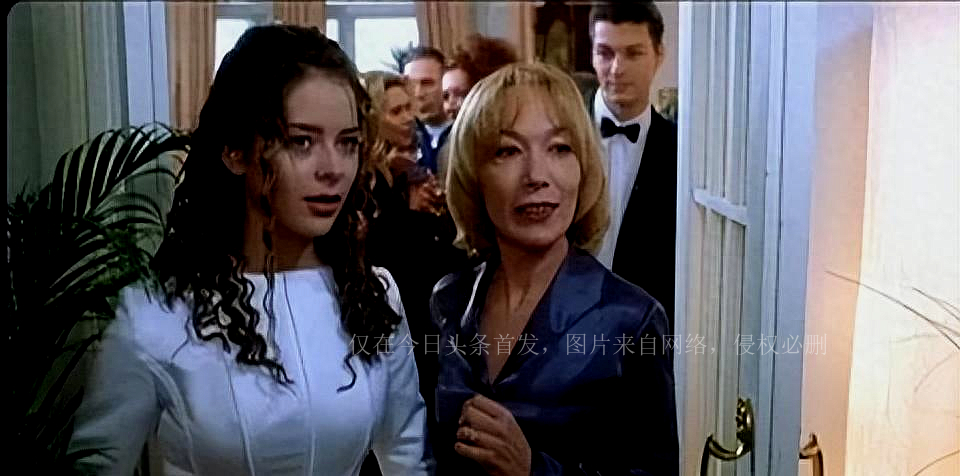 叶皇玛丽娜身高,叶皇扮演者玛丽娜身材