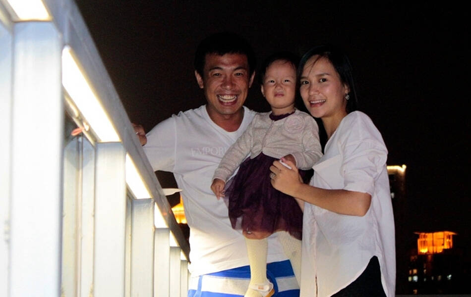 徐亮：中超任意球高手却被赵本山点名训斥，娶三任妻子如今成网红