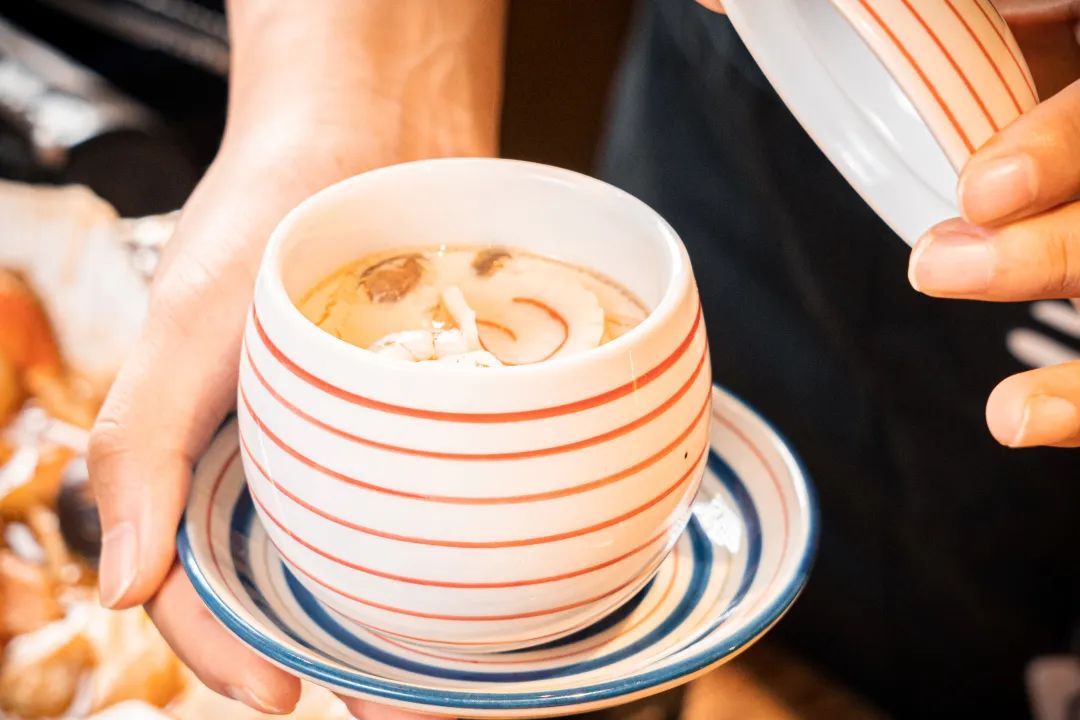 魔都首家烤鸵鸟蛋专门店，日料界新晋流量密码