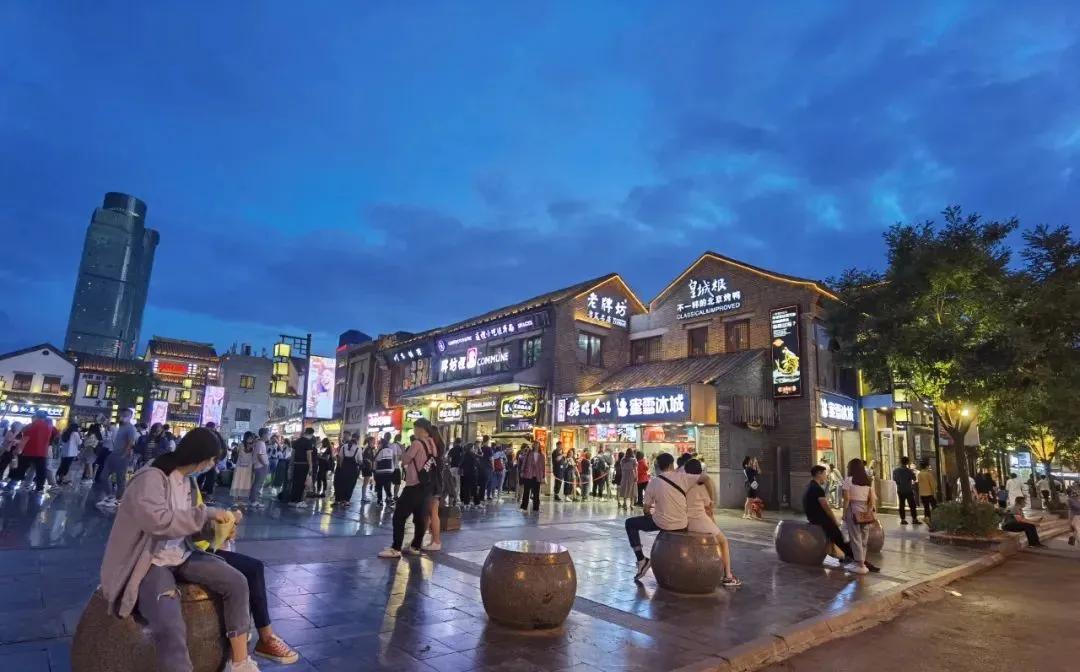 济南夜晚最美网红打卡地,济南周末好去处网红打卡点