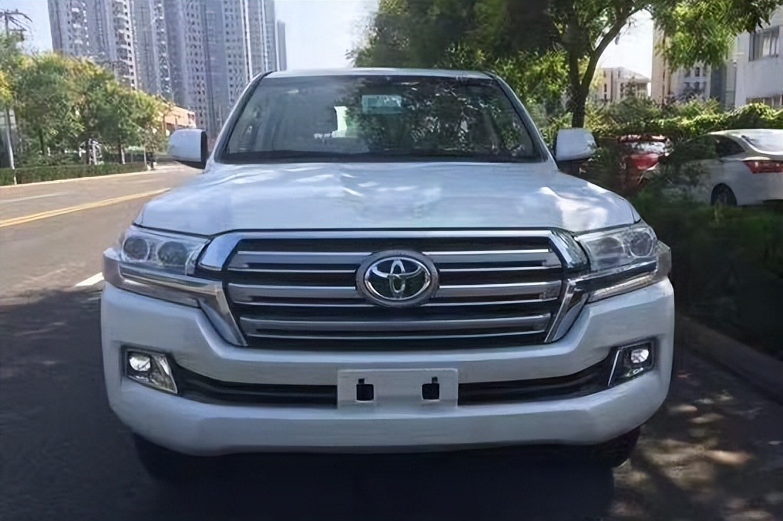 有陆地巡洋舰美称的兰德酷路泽,2014兰德酷路泽陆地巡洋舰4600v8