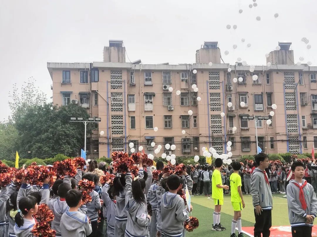 家校大联欢活动,家校足球赛的活动主题