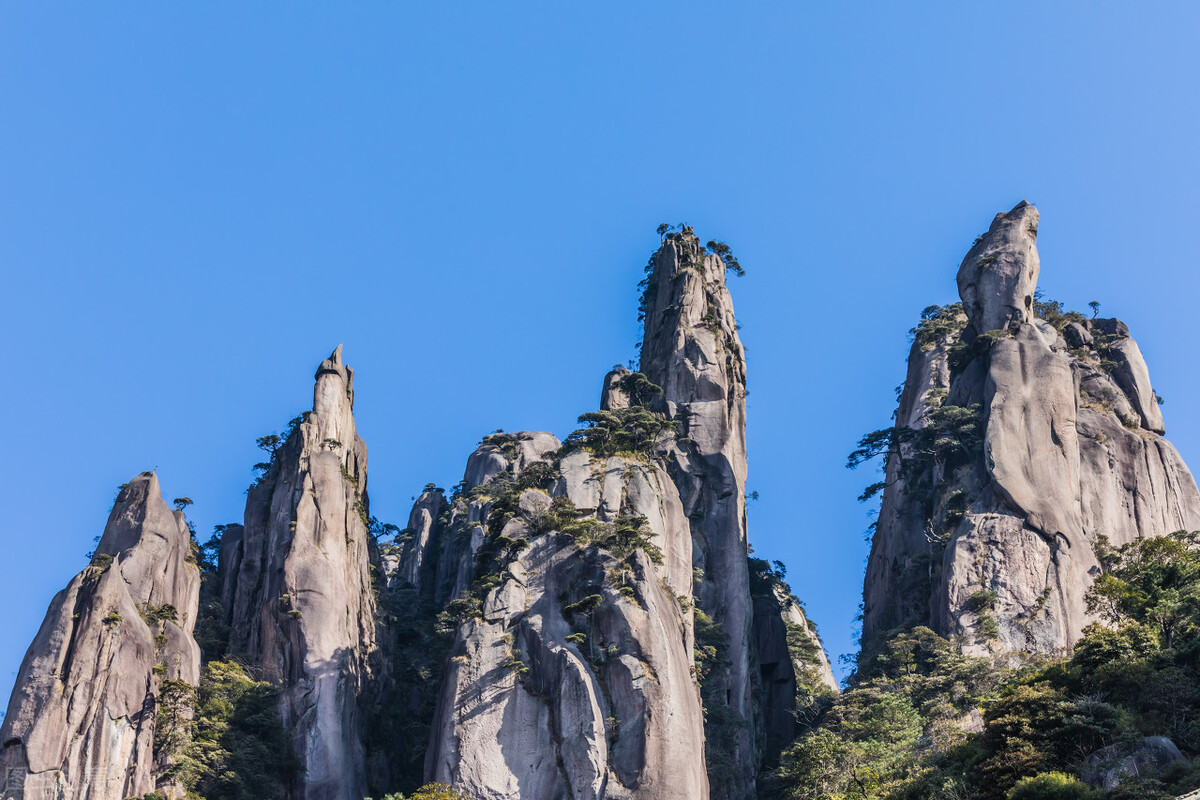 中国最美十大名山排名第一的是,国内最美的10大名山