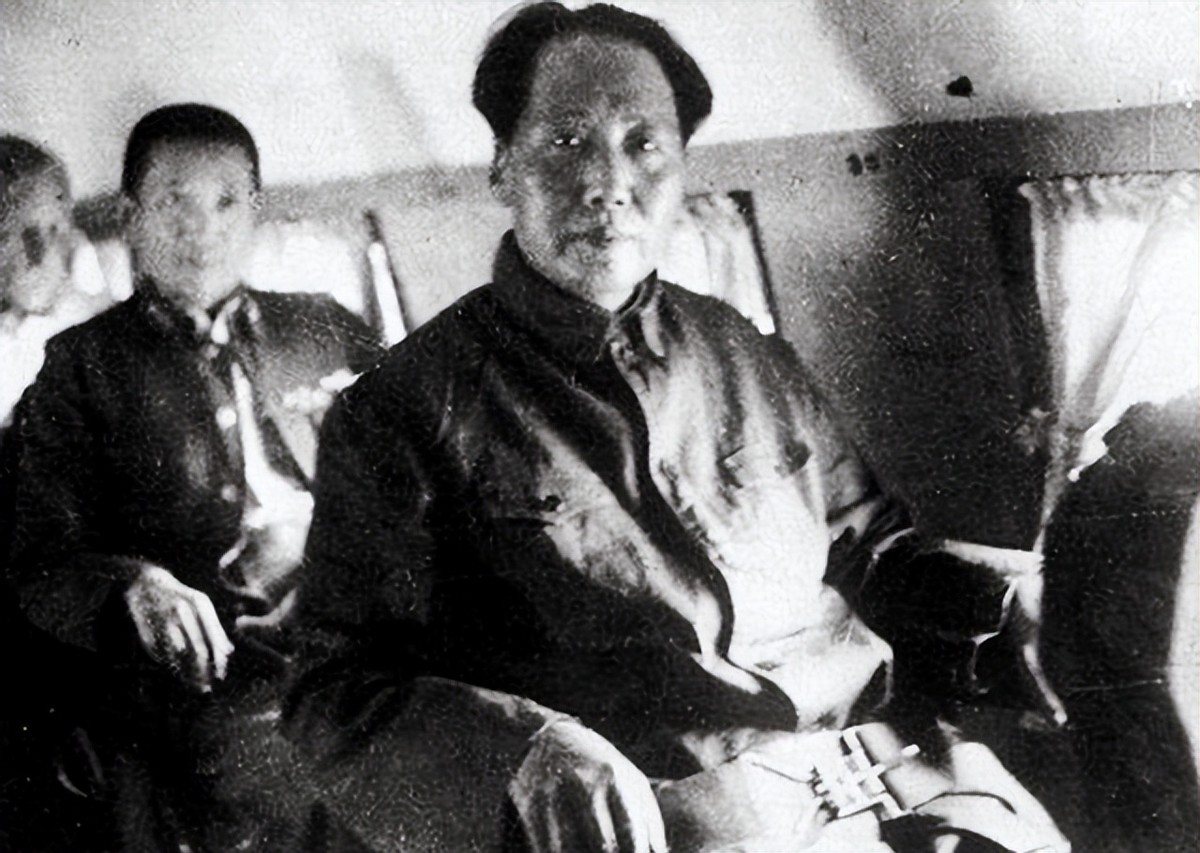 蒋介石如何评价毛*东泽**？六十年后，他的亲笔日记揭开谜底