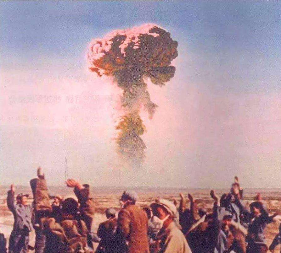 1954年，一群犹太人来中国想卖浓缩铀，周恩来下令：迅速查明真假