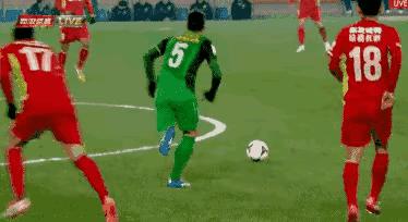 世界足球搞笑集锦top100,国外足球搞笑集锦