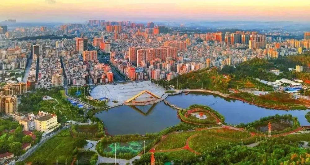 广东廉江各乡镇,廉江向哪里发展