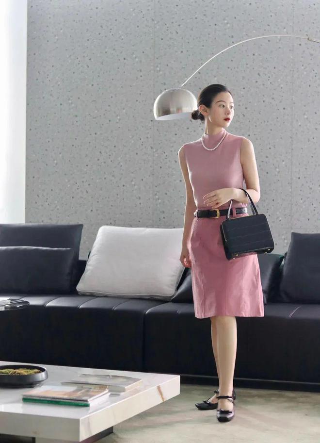 如何穿粉色才能温柔又高级,夏季穿它满满高级感