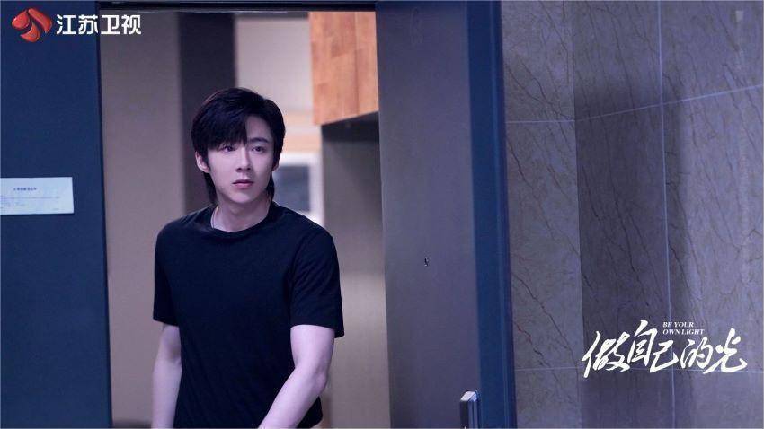专访《做自己的光》导演余丁：刘涛是何欢第一人选刘宇宁很有悟性