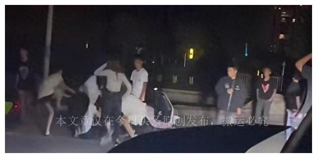 荒地无头女尸案,河北荒地惊现无头女尸