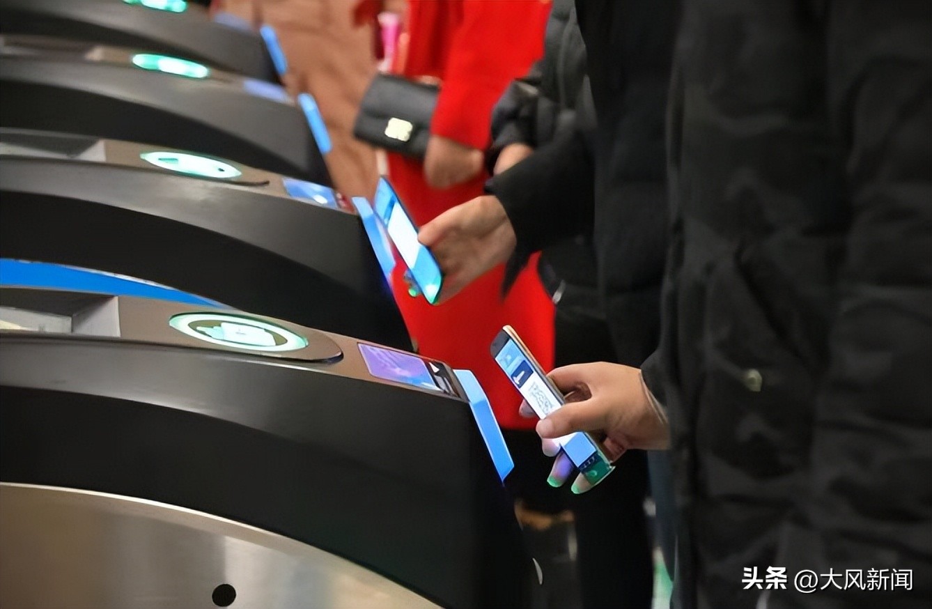 西安客流高峰今日13时起就来了！提醒游客：西安地铁出售一日票、三日票