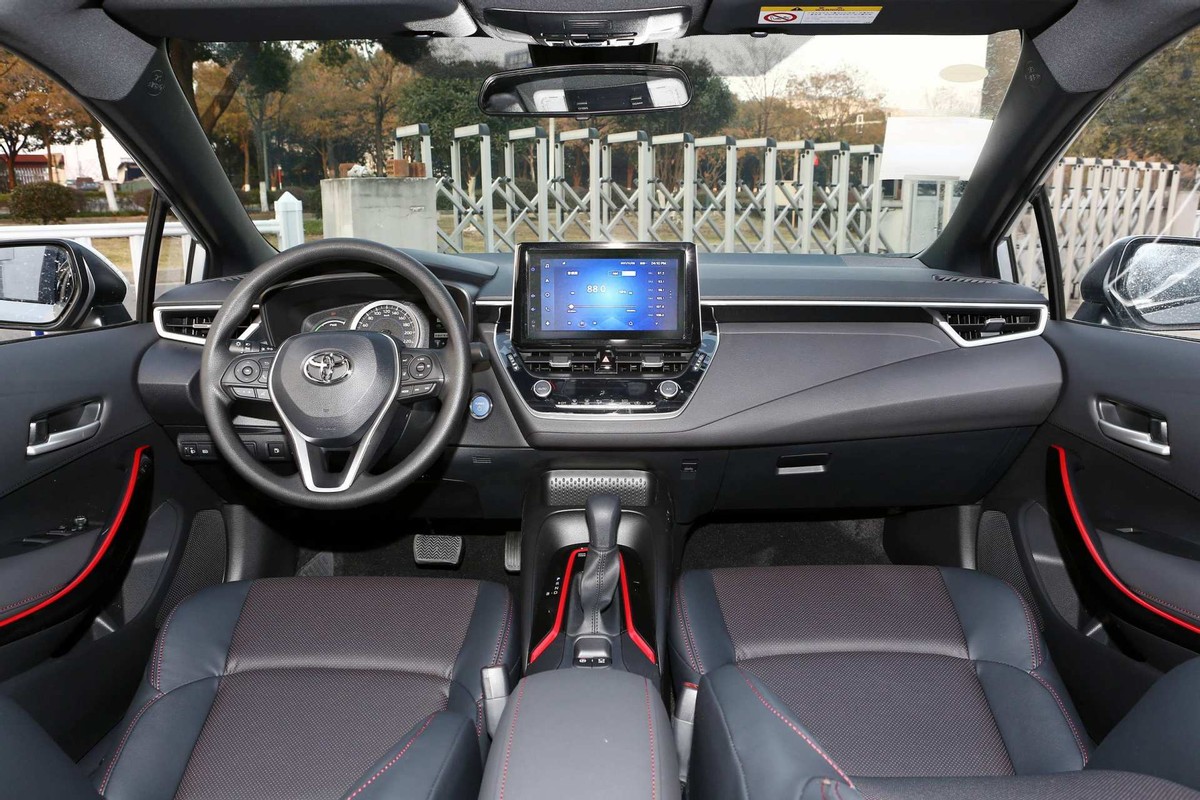 十五万左右性价比高的轿车雷凌,10-15万的车雷凌