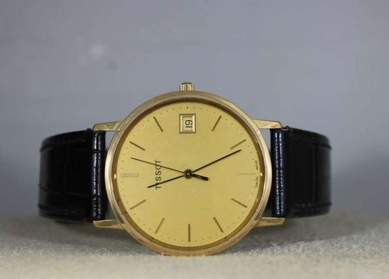 修表换电池一般多少钱,修表换个电池200块钱