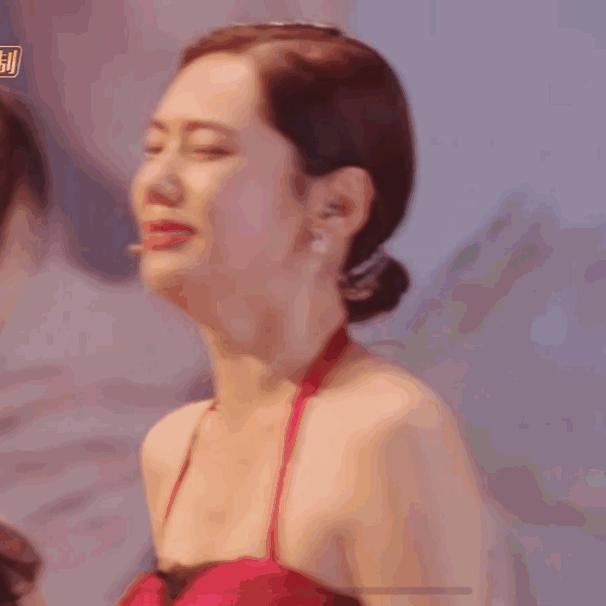 浪姐秋瓷炫跳舞,唱跳双废