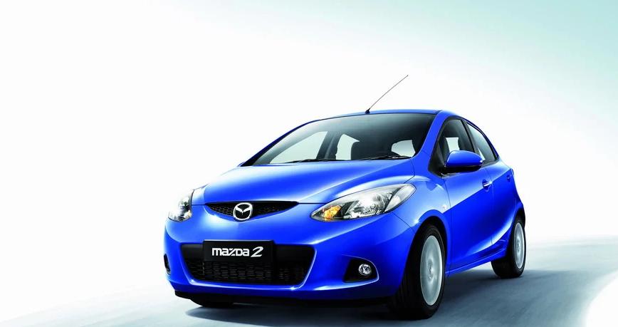 马自达2三厢新款最新消息,马自达2为什么比飞度便宜