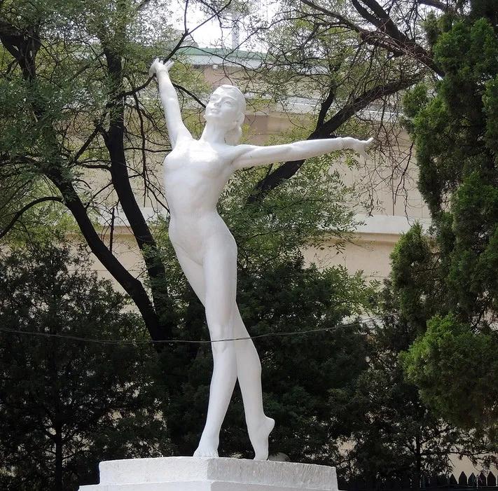 北京体育场雕塑工作室,北京工人体育馆门口雕塑原型