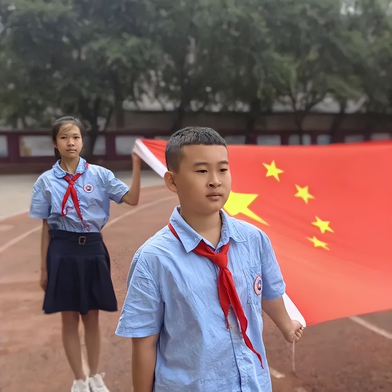 升旗仪式做文明有礼的儒雅少年,小学生文明有礼主题升旗仪式