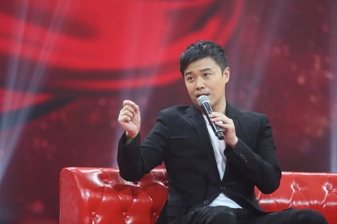 陈思诚在导演圈里的地位,陈思诚是位极具才华的导演