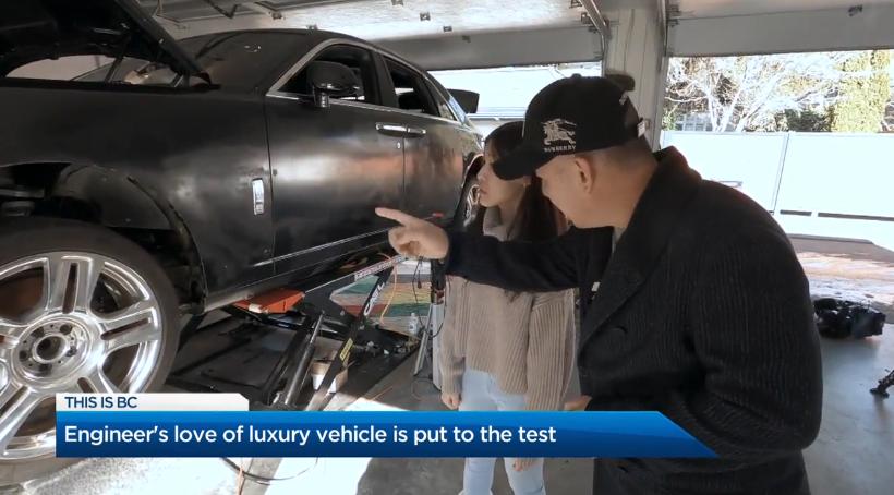 女儿不爱坐劳斯莱斯！华人男子花4年把它改成电动车