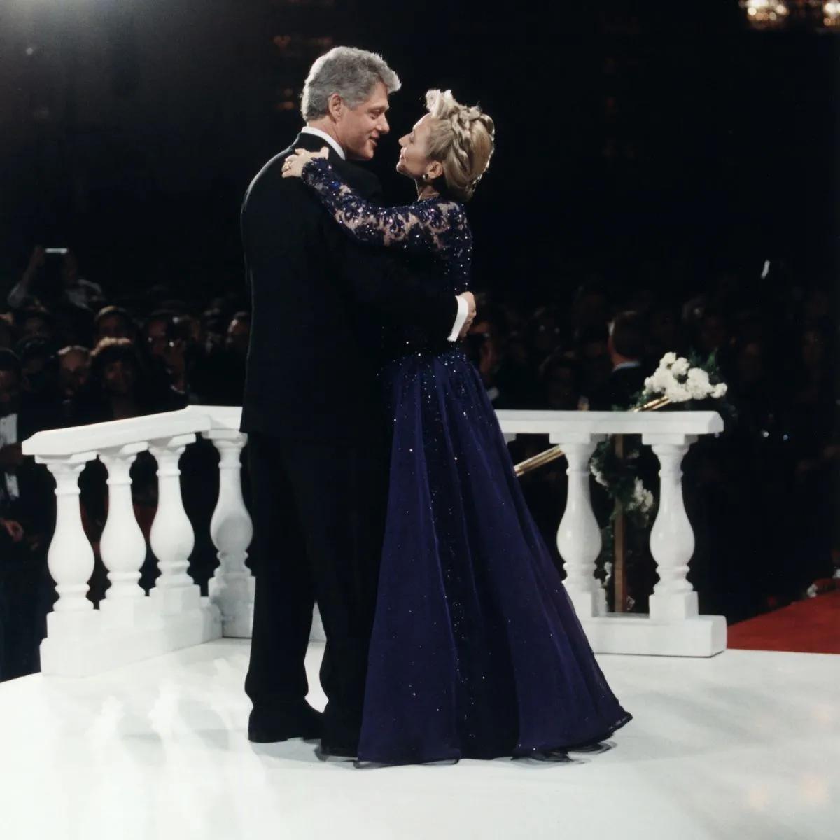 美国有影响力的第一夫人们穿过的最昂贵和最有争议的服装