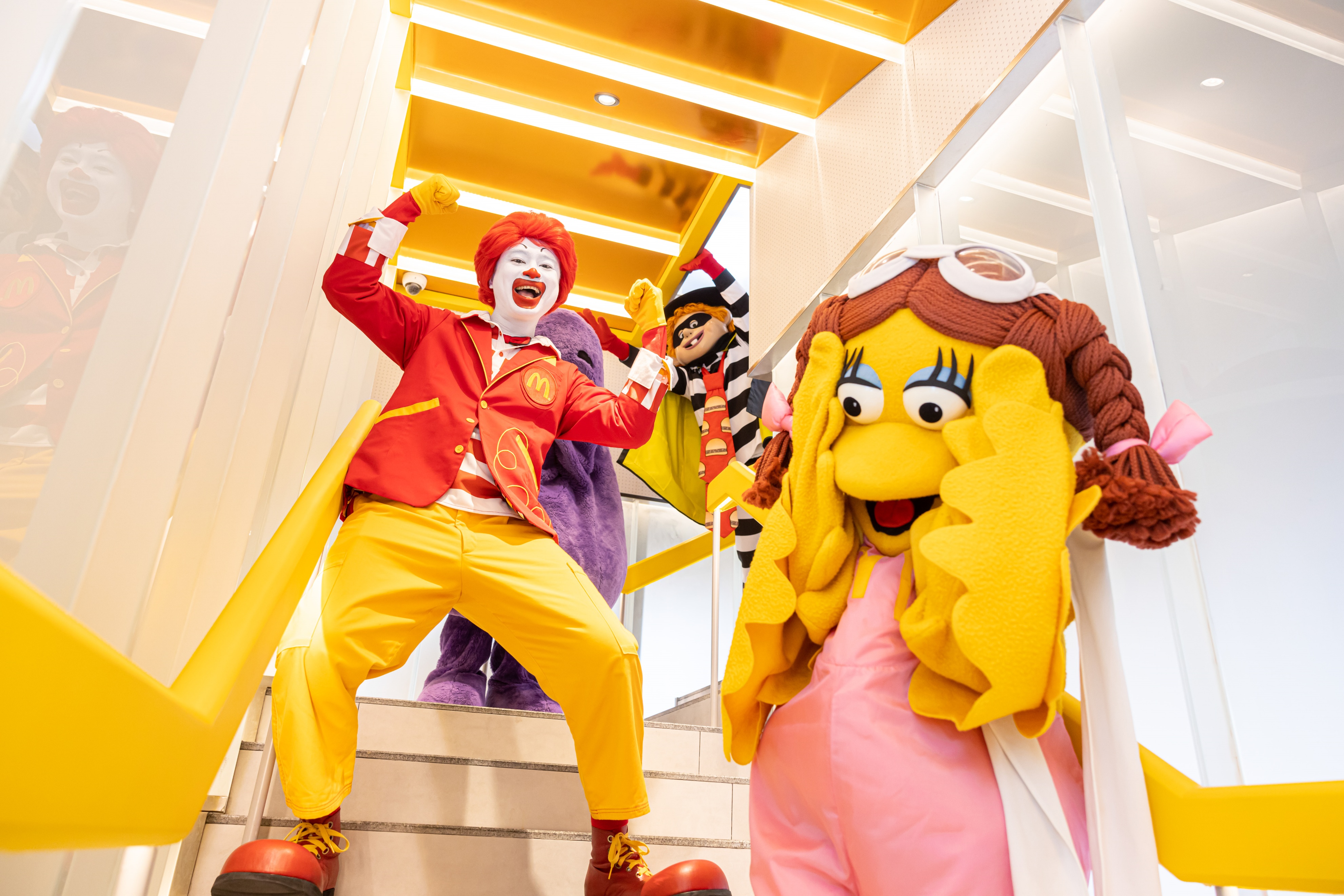 麦当劳未来风格餐厅,白云麦当劳