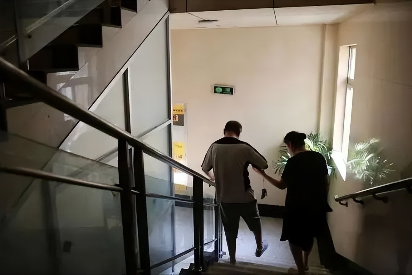 砸车者蔡洋出狱,西安砸日本车事件蔡洋