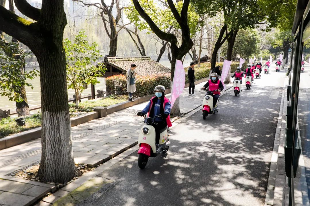 爱玛电动车72v32a石墨烯电池最新款,爱玛石墨烯电动车60v22a新款