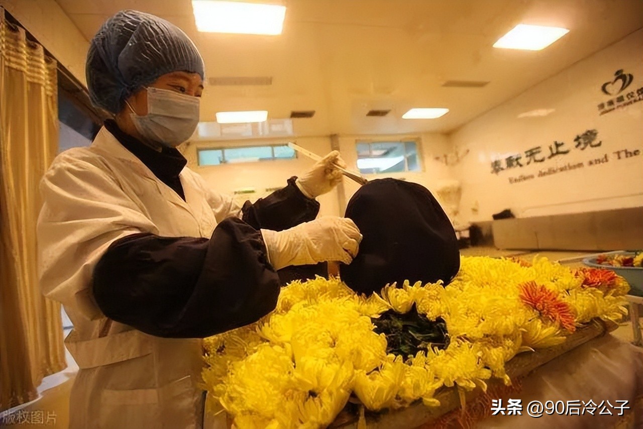 人死后有哪些殡葬方式,人死后丧葬仪式