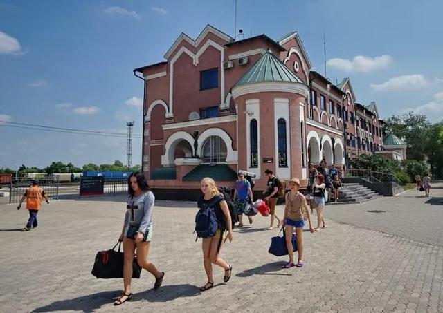 出国旅游过海关视频,出国旅游怎么过海关