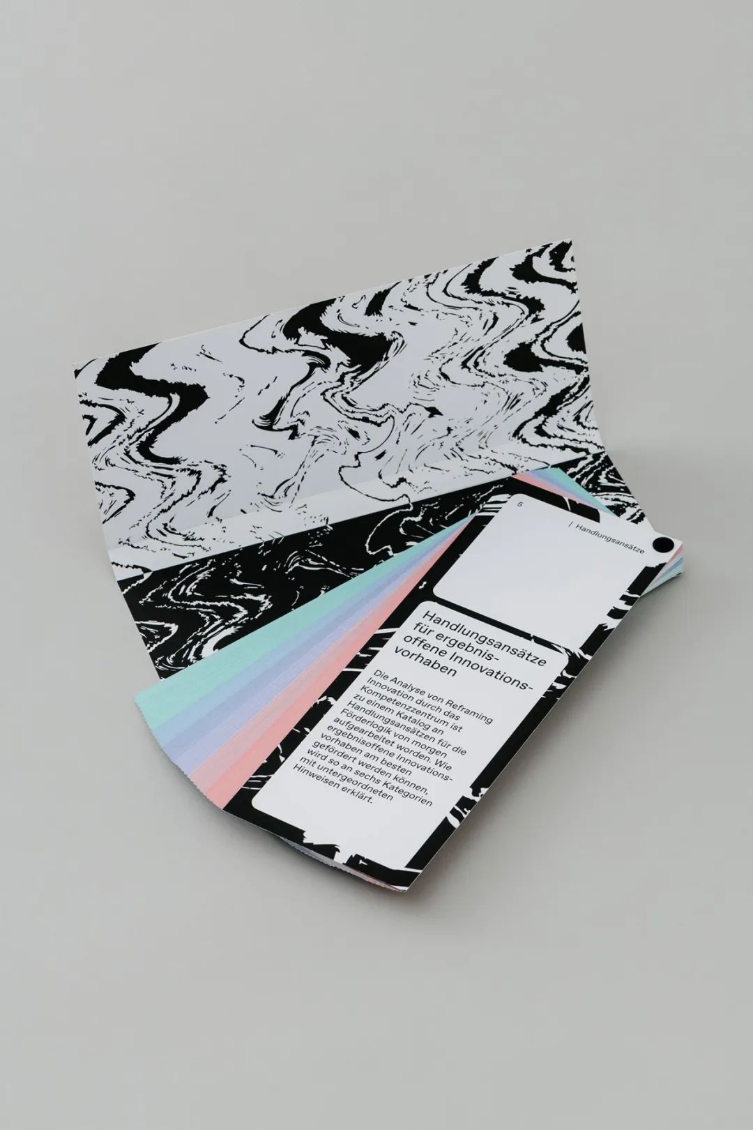 色彩对比构成作业,色彩对比的画