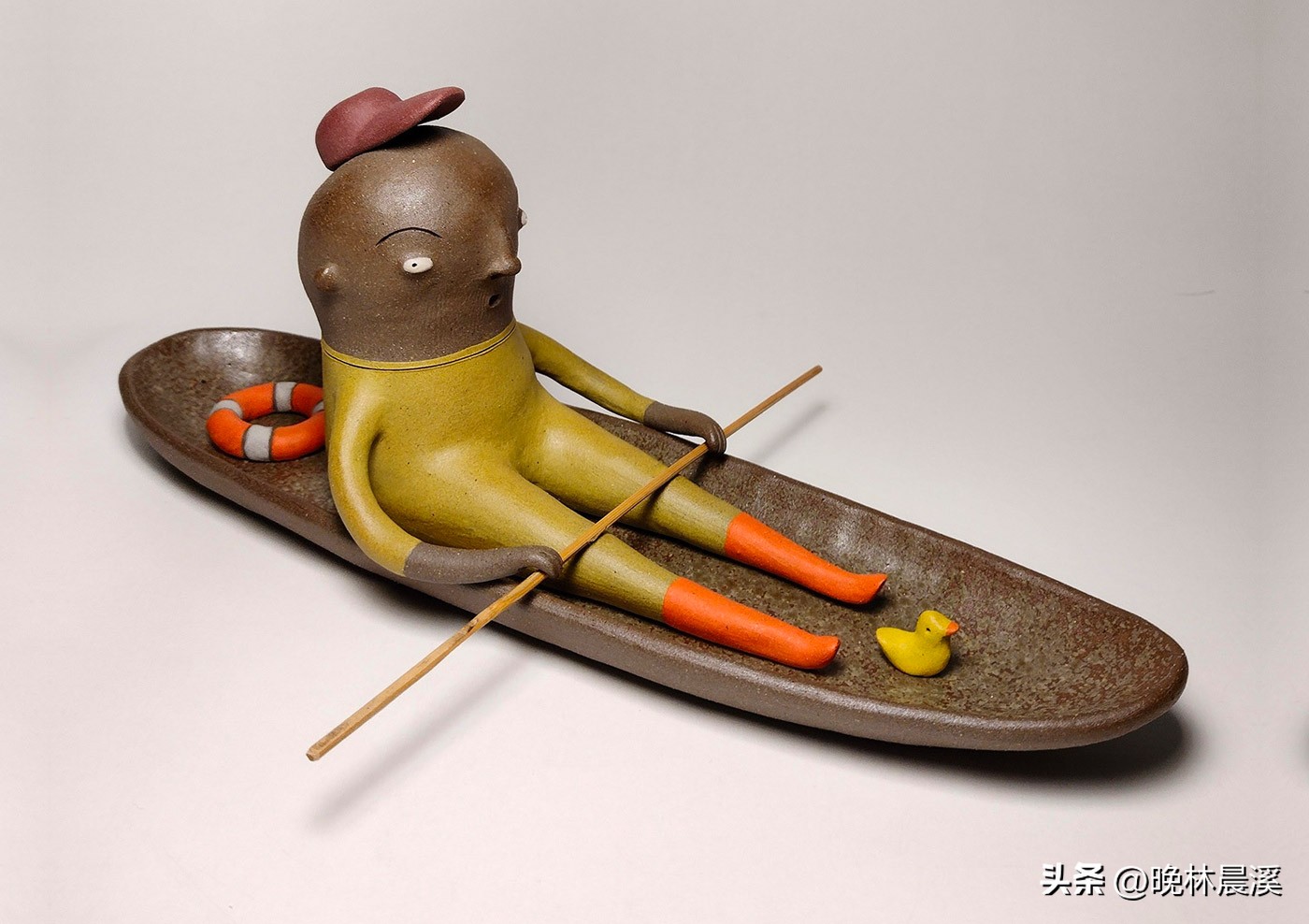 欧美小众雕塑图片,法国铜色陶瓷雕塑