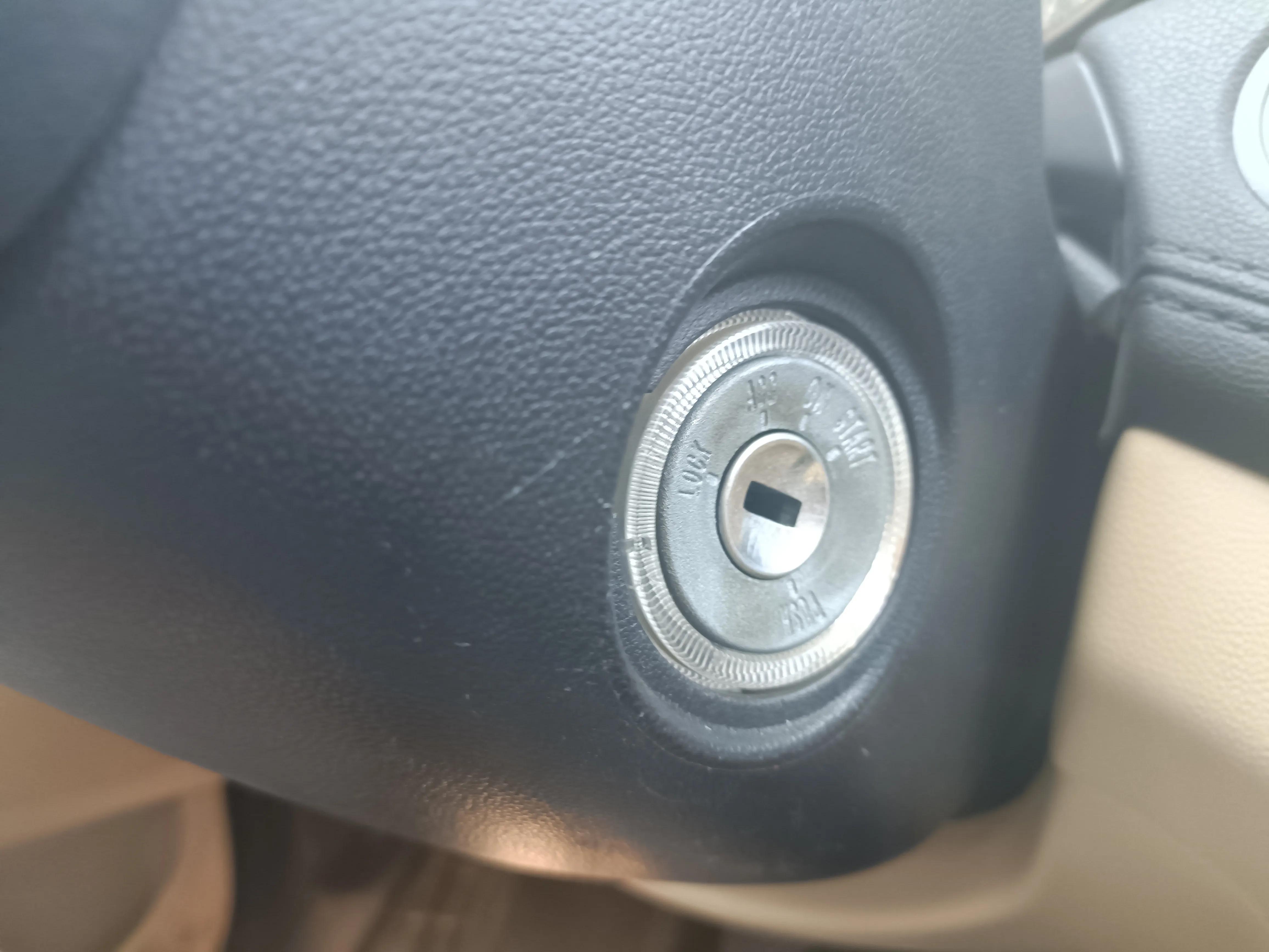 长安逸动esp灯常亮怎么处理,2022款逸动plus的esp怎样操作